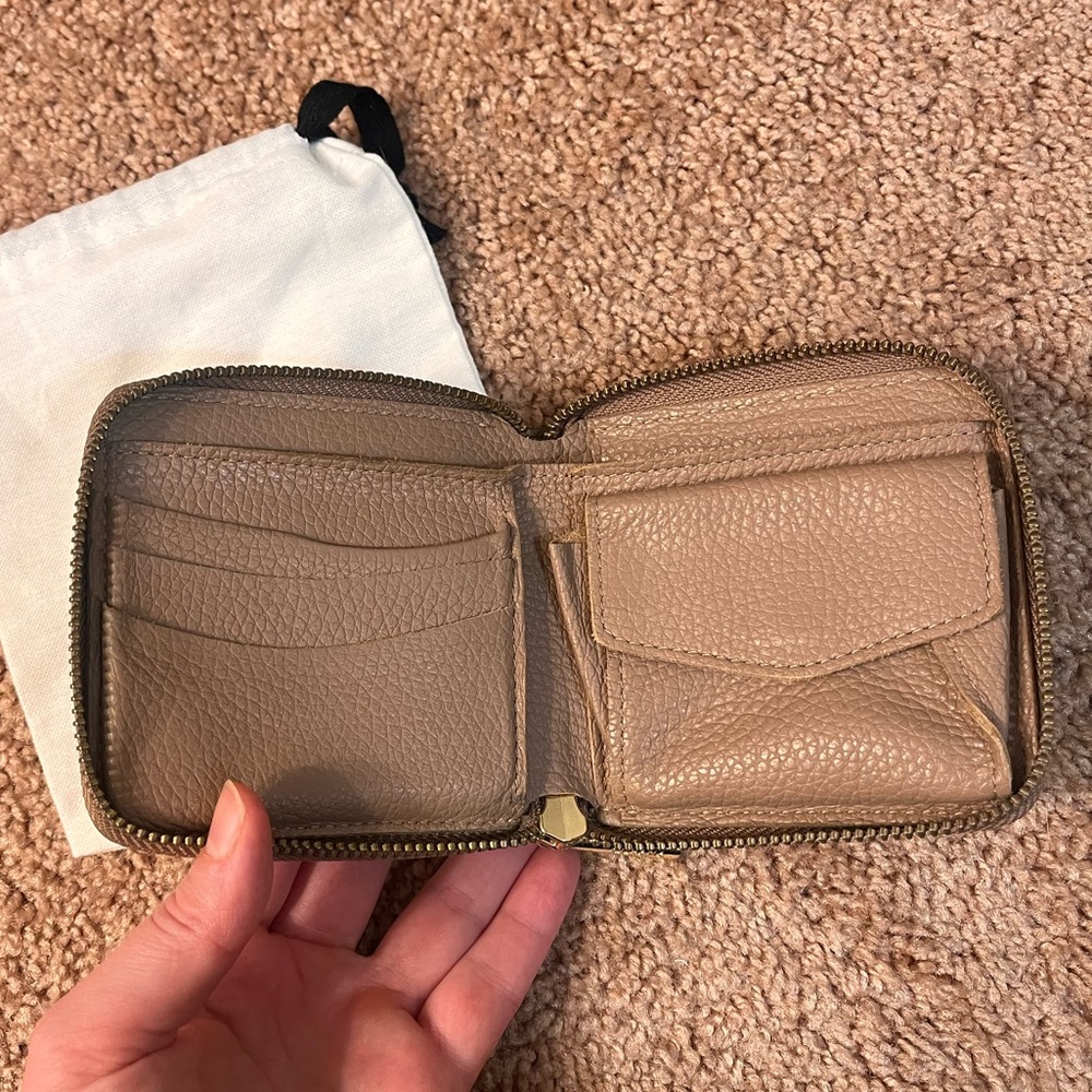 Cuyana Small Classic Zip Around Wallet